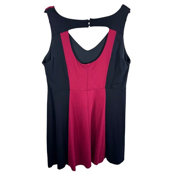 Torrid Black Red Colorblock Sleeveless Fit & Flare Knee Length Knit Dress Sz 2X - Picture 3 of 7
